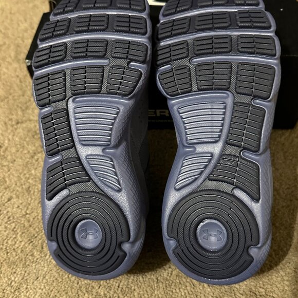 Womens `Under Armour Charged Verssert SPKLE size 7.5 - Picture 6 of 8